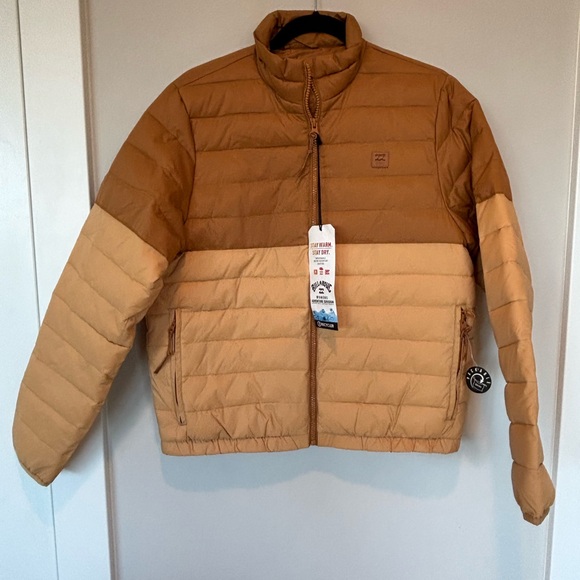 Billabong Jackets & Blazers - NWT Billabong Tan Puffer Jacket Medium